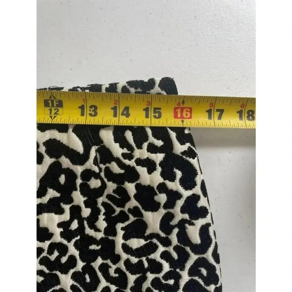 Kendall & Kylie Leopard Print Mini Skirt Size Medium EUC! 0300 - Picture 8 of 11